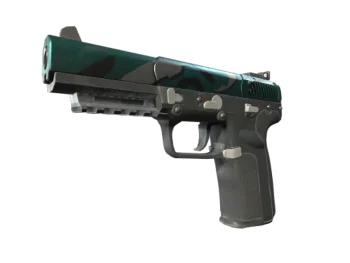 Five-SeveN | Fowl Play (Battle-Scarred)
